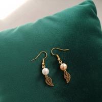 orecchini con foglia