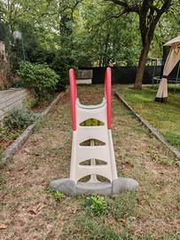 Casetta, scivolo e altalena