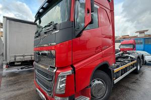 Volvo fh500 scarrabile con rimorchio