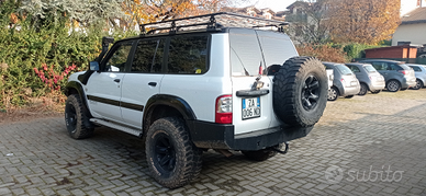 Nissan Patrol gr Y61 wagon 5 porte