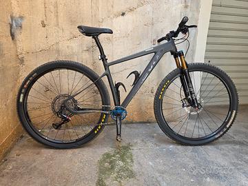 MTB 29" Axevo U-Light Carbonio (Taglia M) - Fox Fa