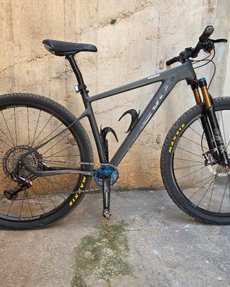 MTB 29" Axevo U-Light Carbonio (Taglia M) - Fox Fa