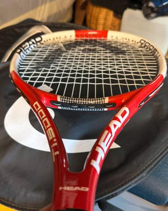 due rachette tennis professionali con palline nuo