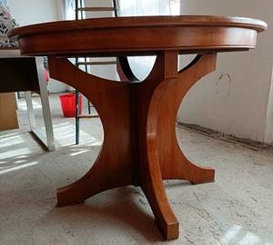 tavolo rotondo in legno