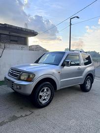 Mitsubishi Pajero V60 2.5