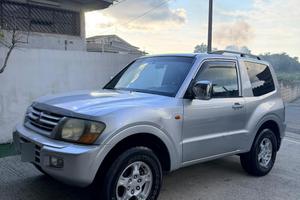 Mitsubishi Pajero V60 2.5