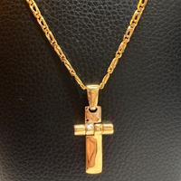 Catena e croce in oro giallo