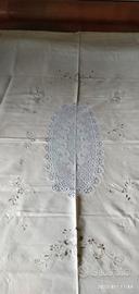 Tovaglia ricamata