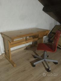 scrivania e sedia per bambini