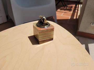 Accendino vintage in onice