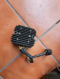 regolatori di tensione.