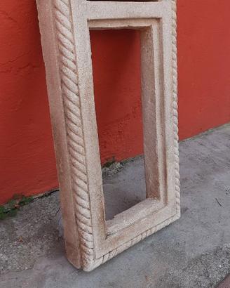 Cornice in pietra cassetta lettere