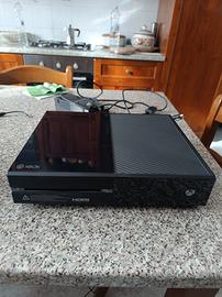 XBOX ONE + CONTROLLER + GIOCHI