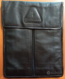 Portacamicie TRUSSARDI in pelle ( cerniera rotta )