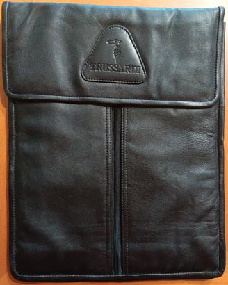 Portacamicie TRUSSARDI in pelle ( cerniera rotta )
