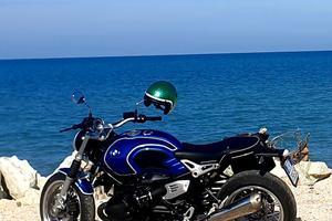 Moto BMW r nine t