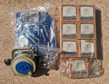 Lotto Accessori Tv e Telefono