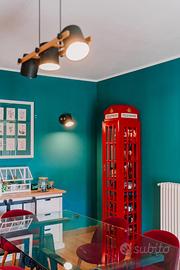 Cabina telefonica stile londra