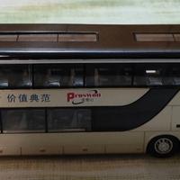 Due modelli autobus + pullman 
