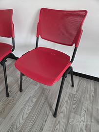 Sedie bianche e nere