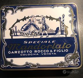 Scatola di latta vintage da collezione