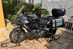 Benelli TRK 502 2021 – 16.793 km – Tris GIVI