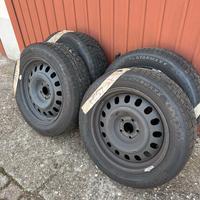 Gomme invernali 215/55R17 con cerchioni in ferro