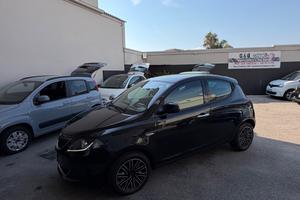 Lancia Ypsilon 1.0 FireFly 5 porte S&S Hybrid Silv