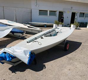 barca vela LASER