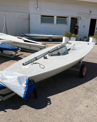barca vela LASER