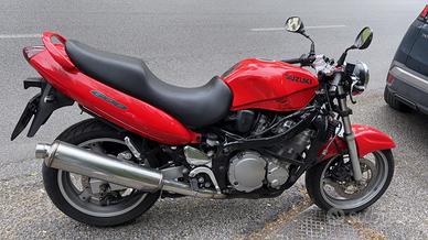 Suzuki gsx 600f