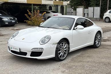 PORSCHE 911 Carrera Coupé