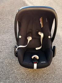 Seggiolino auto Bebe Comfort, Pebble Plus + Base