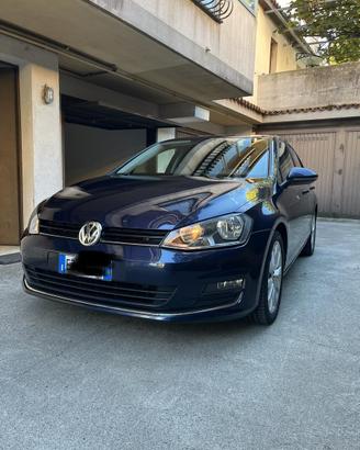 VW. Golf 7 . 2.0  Tdi