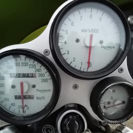 Triumph Speed Triple 955i - 2003