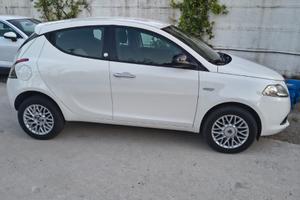 LANCIA YPSILON 2014 BENZINA/METANO NEOPATENTATI