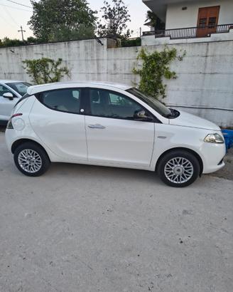 LANCIA YPSILON 2014 BENZINA/METANO NEOPATENTATI