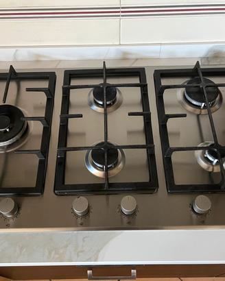 Fornello 5 fuochi a gas della  whirlpool
