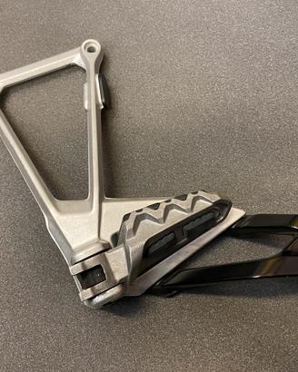 Pedana passeggero SX Ducati Multistrada 1200