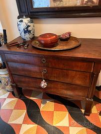 MOBILI ANTIQUARIATO
