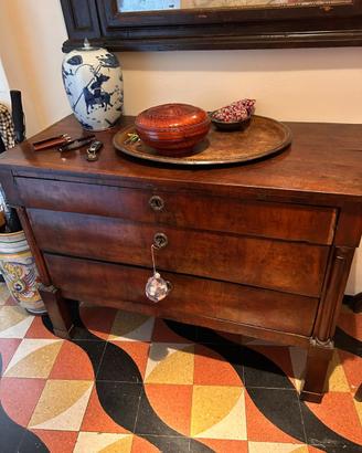 MOBILI ANTIQUARIATO