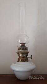 Lume a petrolio vintage 