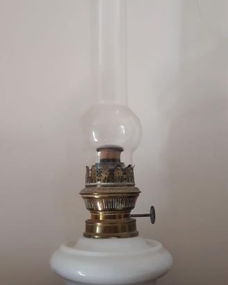 Lume a petrolio vintage 