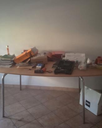 Scrivania ovale da ufficio