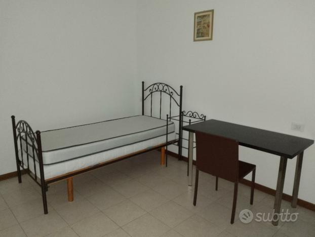 Stanza Singola tutta arredata-LIBERA SUBITO