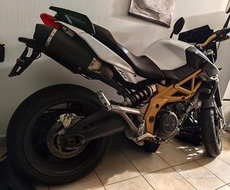 Aprilia SL Shiver 750 Akrapovic 