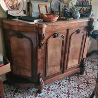 Credenza madia sala da pranzo.