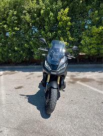 Honda xadv 750