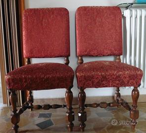 Coppia di sedie in noce Luigi XIII