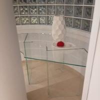 scrivania da arredo in vetro ad arco spess 100mm